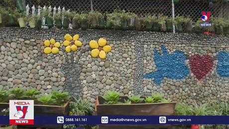 Những bức tường hoa đá độc đáo ở vùng cao Ngọc Chiến 