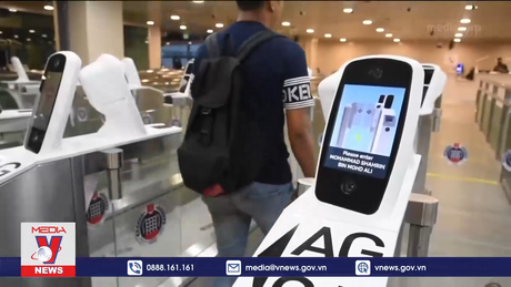 Triển khai xuất nhập cảnh tự động