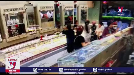 Tổ chức truy bắt hai đối tượng cướp tiệm vàng ở Khánh Hòa 