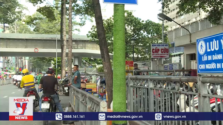 Trụ điện quấn cỏ nhựa – giải pháp tình thế chống rao vặt