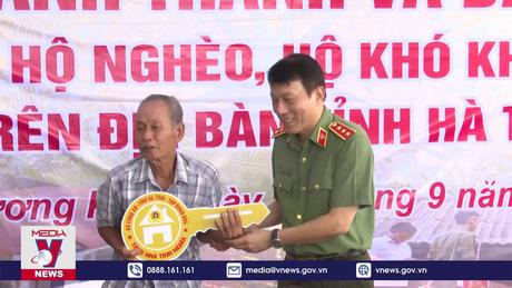 Bộ Công an và tỉnh Hà Tĩnh trao tặng 600 căn nhà 