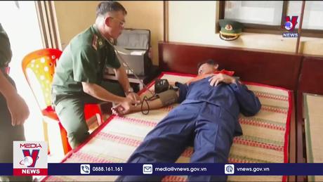 Kịp thời cứu nạn 10 ngư dân trôi dạt trên vùng biển Côn Đảo