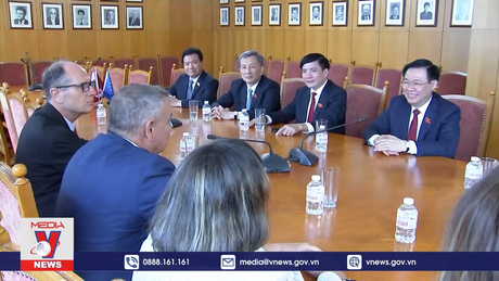 Chủ tịch Quốc hội tiếp Hiệu trưởng Đại học Kinh tế quốc tế và quốc gia Sofia