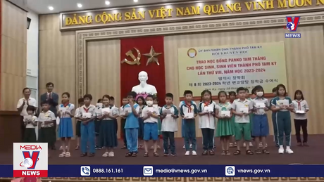 Hỗ trợ học sinh, sinh viên học giỏi vượt khó đến trường