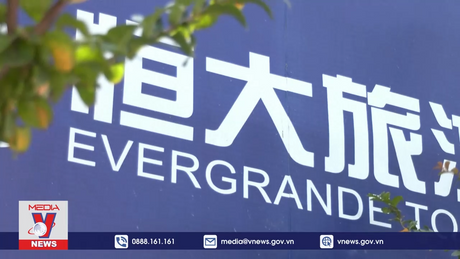 Tập đoàn Evergrande tạm dừng giao dịch cổ phiếu