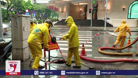 Hà Nội mưa lớn, nhiều nơi úng ngập