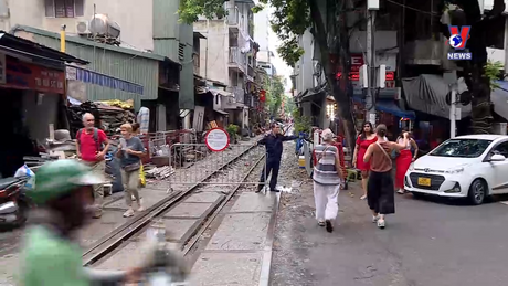 Đối thoại Hà Nội: Nên quản lý hay nên cấm?