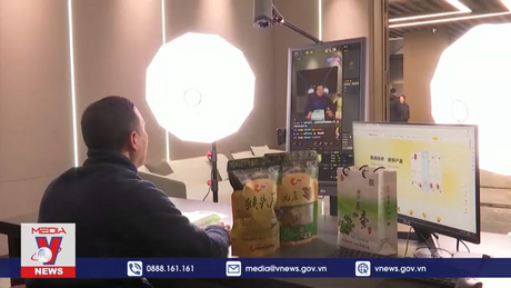 Trung Quốc tăng cường năng lực cho thị trường trực tuyến dịp lễ