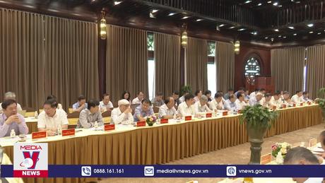 Kỳ họp thứ tám Hội đồng Lý luận Trung ương