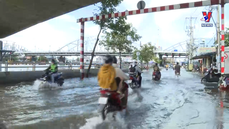 Triều cường cuối tháng 9 gây ngập nhiều nơi tại TP.HCM