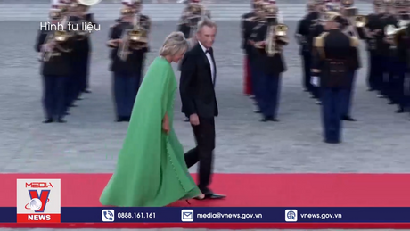 Pháp điều tra tài chính chủ một hãng thời trang lớn