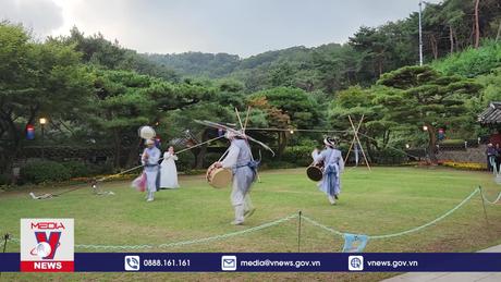 Nghệ thuật dân vũ nhạc truyền thống Samulnori của Hàn Quốc