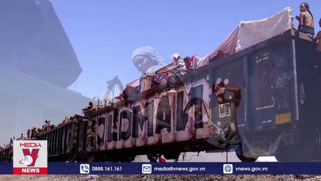 Dòng người di cư tiếp tục đổ về biên giới Mỹ-Mexico