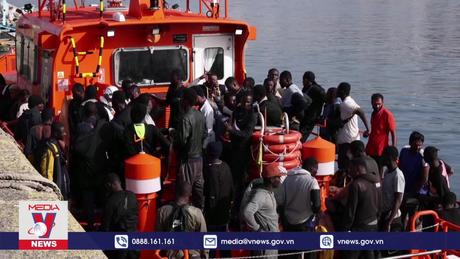 Tây Ban Nha giải cứu hàng chục người di cư trên biển