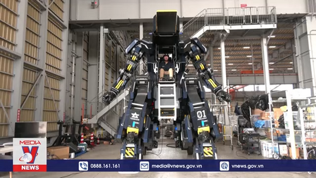 Nhật Bản chế tạo robot người lái khổng lồ