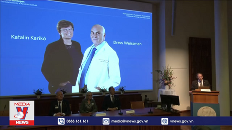 Nobel Y sinh 2023 vinh danh 2 nhà khoa học phát triển công nghệ mRNA