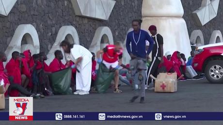 Tây Ban Nha tiếp tục phát hiện hàng trăm người di cư bất hợp pháp