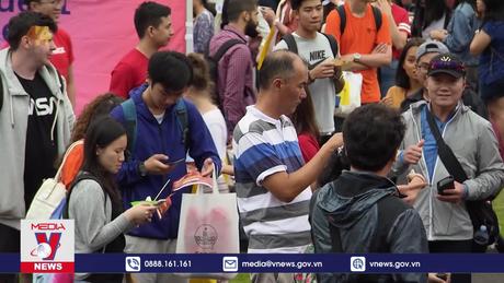 Chênh lệch thu nhập giữa sinh viên quốc tế với sinh viên Australia