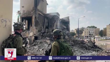 Israel tấn công lực lượng Hamas