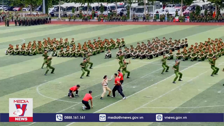 Ấn tượng hình ảnh lực lượng Công an Thủ đô chính quy, tinh nhuệ, hiện đại