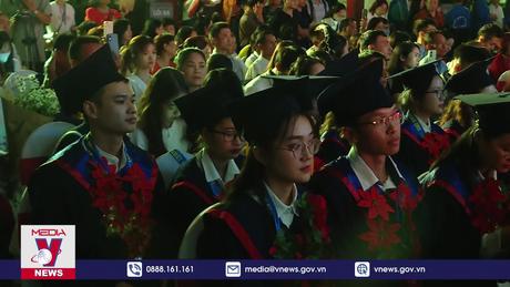 Hà Nội tuyên dương Thủ khoa xuất sắc