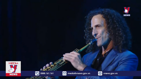 Huyền thoại saxophone Kenny G quay lại Việt Nam