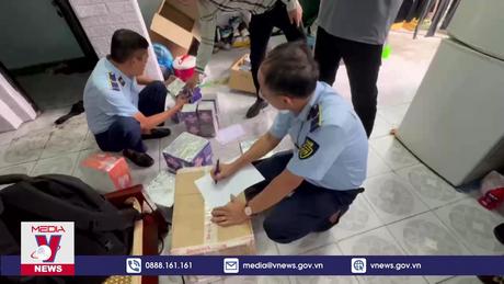 Thu giữ lượng pháo hoa giả nhãn hiệu Bộ Quốc phòng