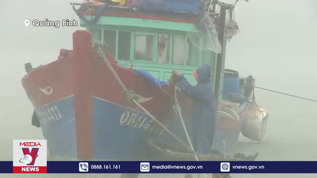 Nhiều điểm ở vùng núi Quảng Bình tạm chia cắt do mưa lớn