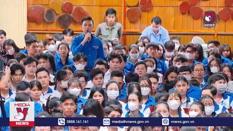 Thủ tướng Phạm Minh Chính tiếp xúc cử tri Cần Thơ