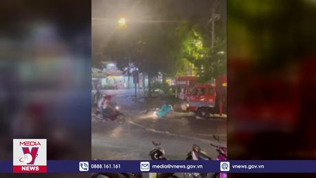 Mưa lớn gây ngập nặng nhiều tuyến đường ở Bình Dương