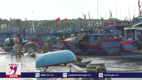Điều động 11 tàu tìm kiếm ngư dân mất tích trên biển