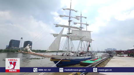Tàu buồm hải quân Ấn Độ thăm hữu nghị TP.HCM