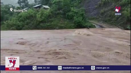 Quảng Trị cấm biển, cảnh báo lũ lên nhanh trên các sông do mưa lớn 