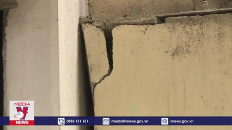 Loạt nhà dân bị nứt do thi công cống ngầm chưa được khắc phục