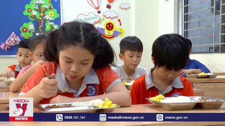 Bất an về bữa ăn bán trú trường học