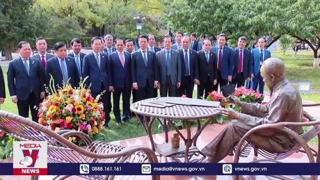 Chủ tịch nước gặp gỡ đại diện Việt Nam tại Trung Quốc