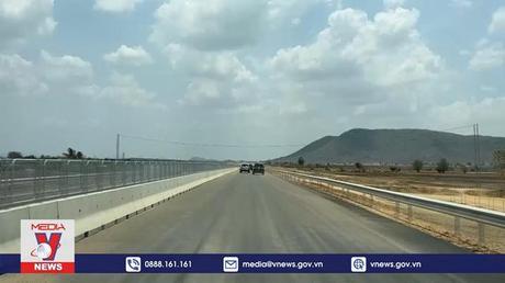 Kết cấu hạ tầng giao thông là khâu đột phá chiến lược của Đảng và Nhà nước