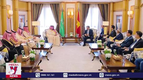 Thủ tướng tiếp các Bộ trưởng về kinh tế, nhân lực của Saudi Arabia