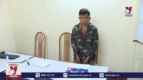Sơn La bắt đối tượng vận chuyển gần 1.000 viên ma túy