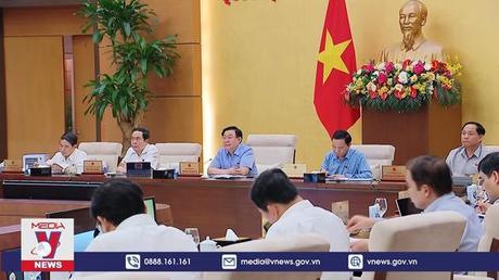 Ủy ban Thường vụ Quốc hội cho ý kiến về 3 dự án Luật