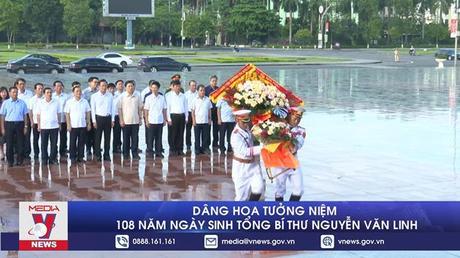 Dâng hoa tưởng niệm 108 năm Ngày sinh Tổng Bí thư Nguyễn Văn Linh