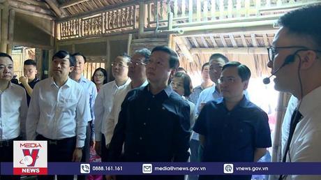 Dâng hương tưởng niệm Tổng Bí thư Nguyễn Văn Cừ