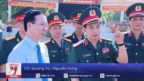 Chủ tịch nước kiểm tra công tác sẵn sàng chiến đấu tại Quân khu 2