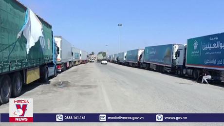Lô hàng viện trợ đầu tiên tới Gaza