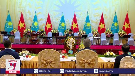 Chủ tịch nước Võ Văn Thưởng chủ trì tiệc chiêu đãi Tổng thống Kazakhstan