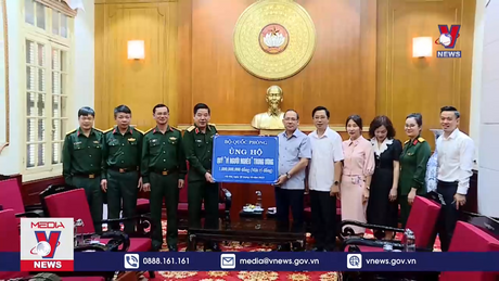 Bộ Quốc phòng ủng hộ Quỹ 'Vì người nghèo' Trung ương 1 tỷ đồng 