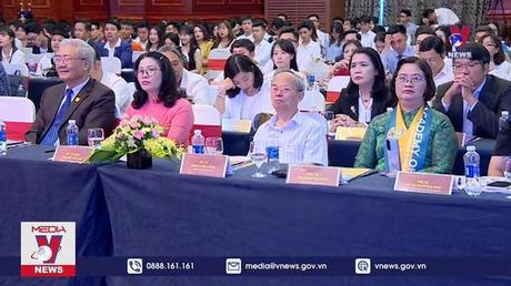 Xây dựng đội ngũ trí thức để nâng tầm trí tuệ dân tộc