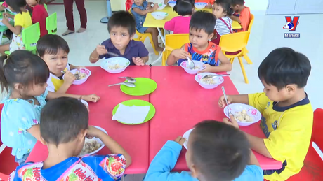 Câu chuyện sức khỏe: Giải quyết những bất cập về dinh dưỡng 