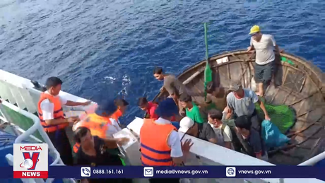 Quảng Nam đón 83 ngư dân gặp nạn trở về