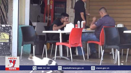 Người dân Israel cố gắng đưa cuộc sống trở lại bình thường